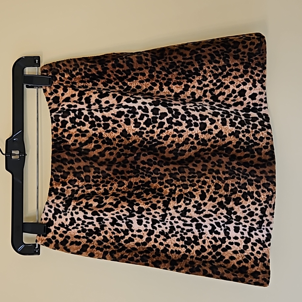 Hugo Buscati animal print mini skirt.